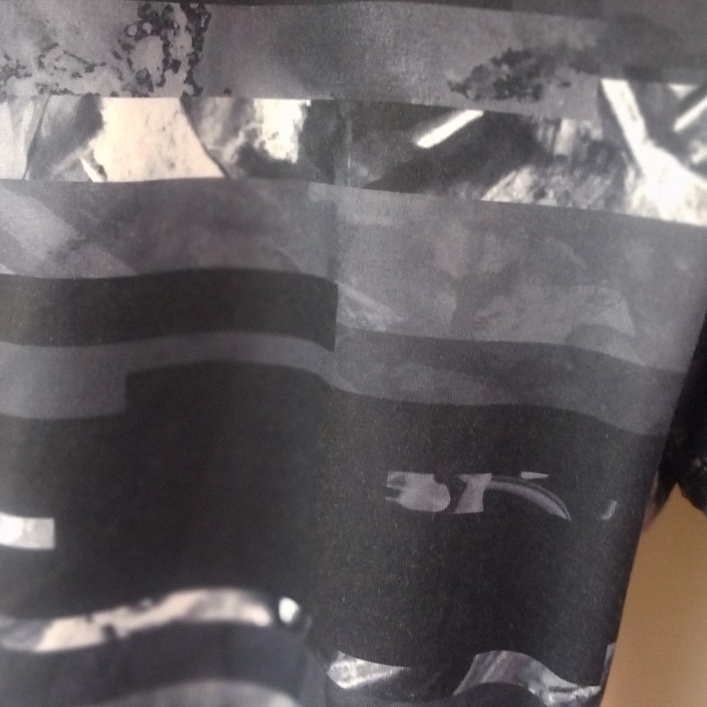 Layer 8 Performance Black/Gray Print Legging - image 3